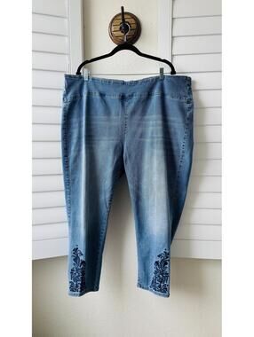 Woman Within Blue Embroidered Pull-On Capri Jeans - Size 26W